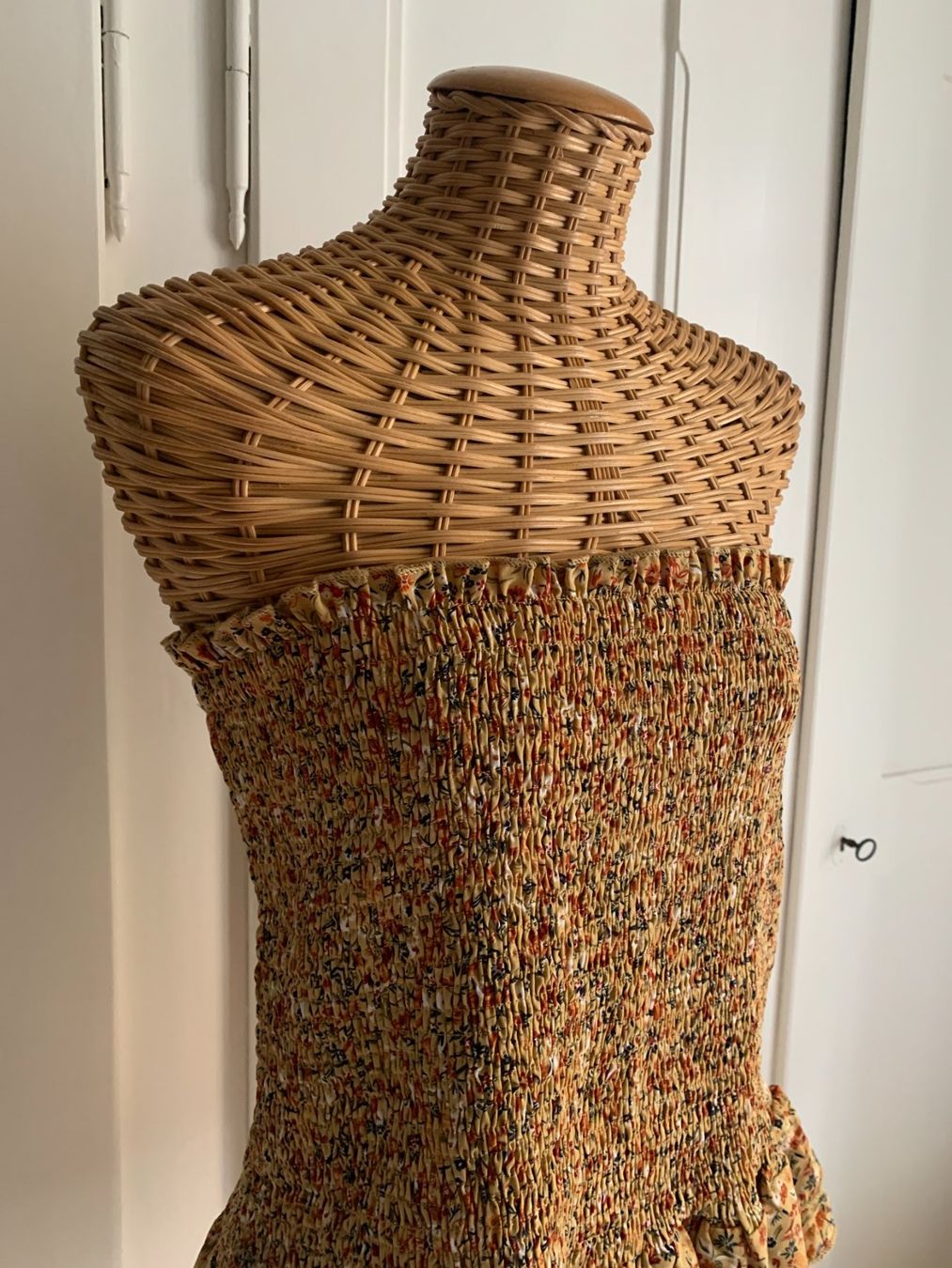 Shein Top: SHEIN - Bustier-Oberteil geblümt 34 – Usato da Zürich venduto da Diazaio 1
