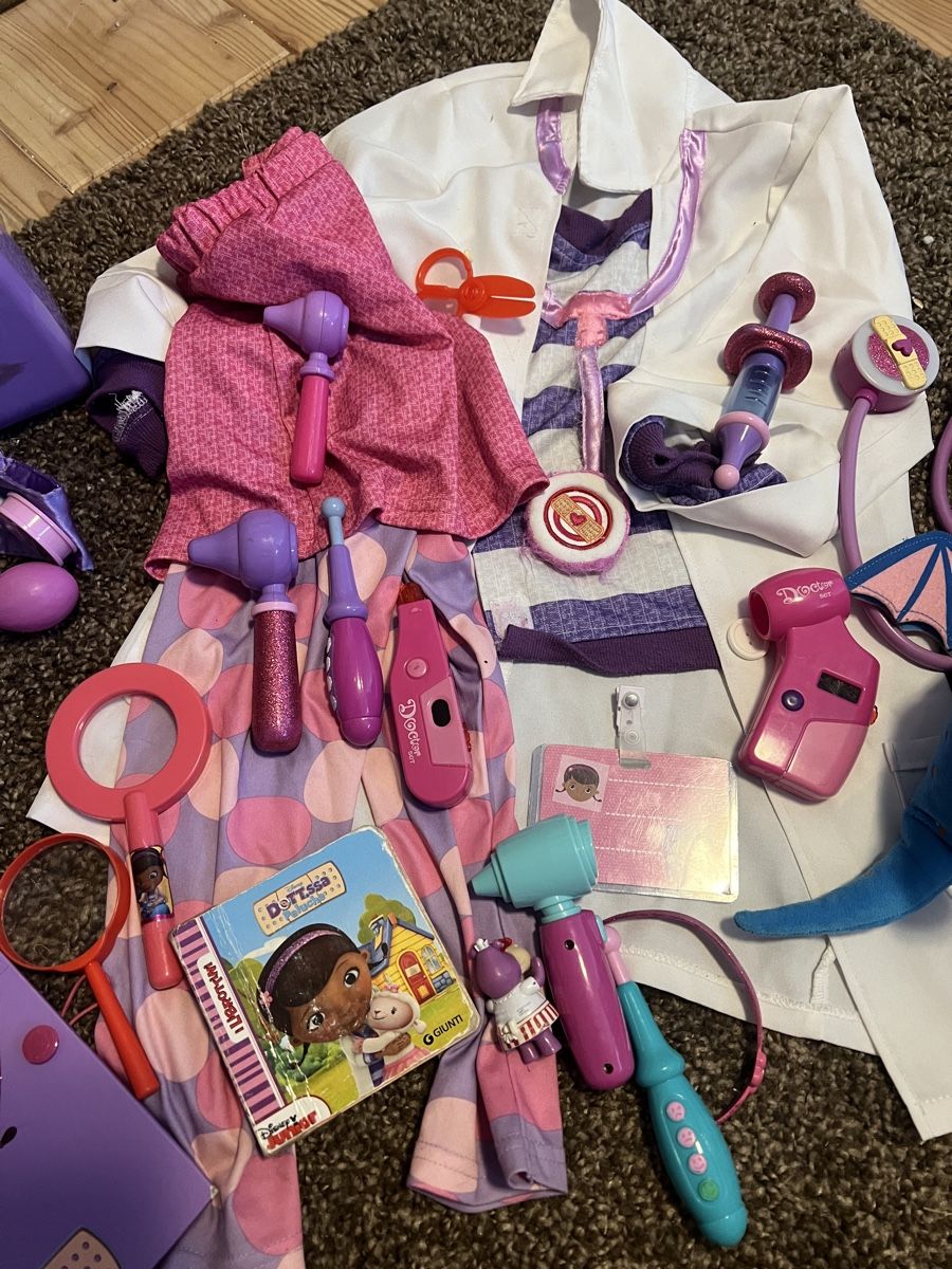Giocattoli: doc mcstuffins Super set – Usato da S.Bernardino venduto da BarettaA 2