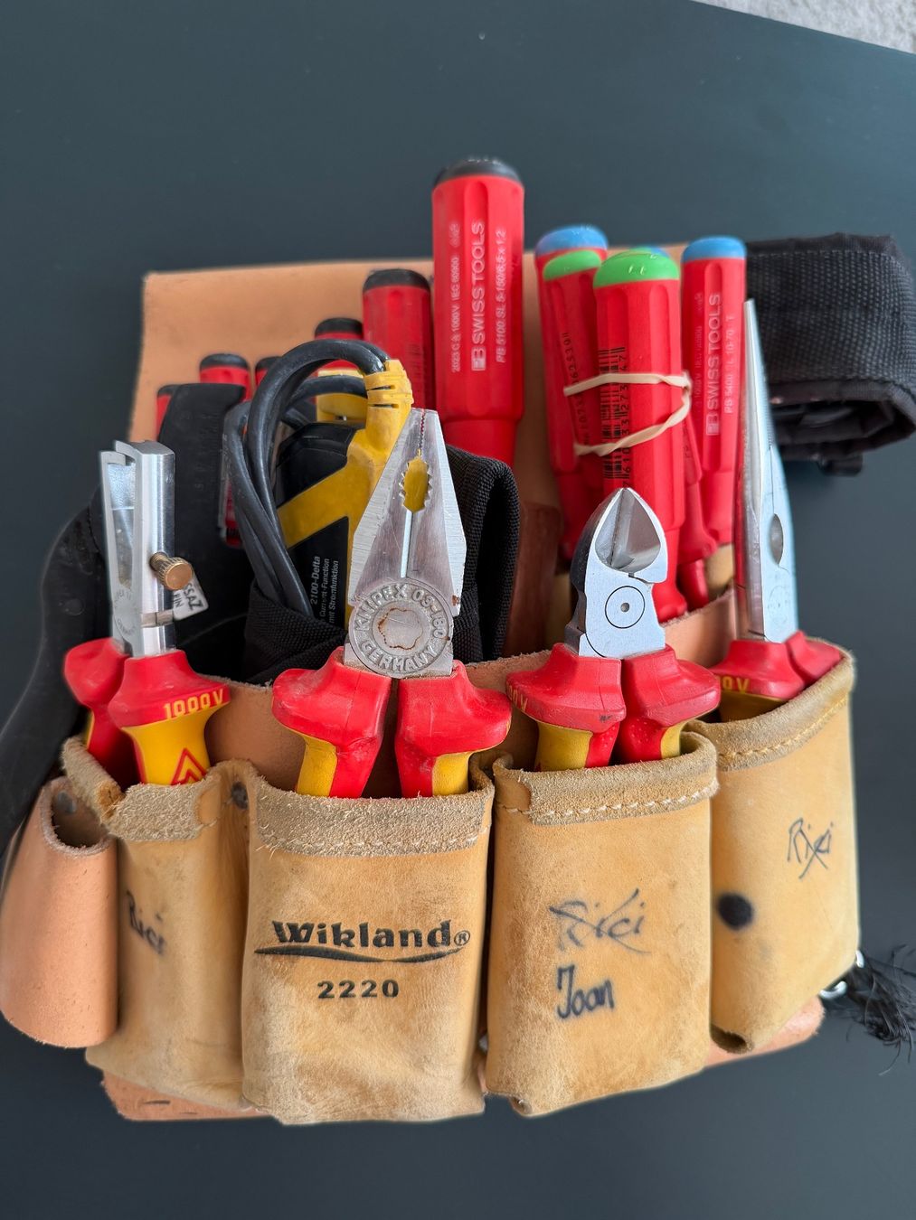 Tutti gli attrezzi: Elektriker-Werkzeuggürtel (250 CHF) – Nuovo e nell'imballaggio originale da Aarau venduto da rod_29kj