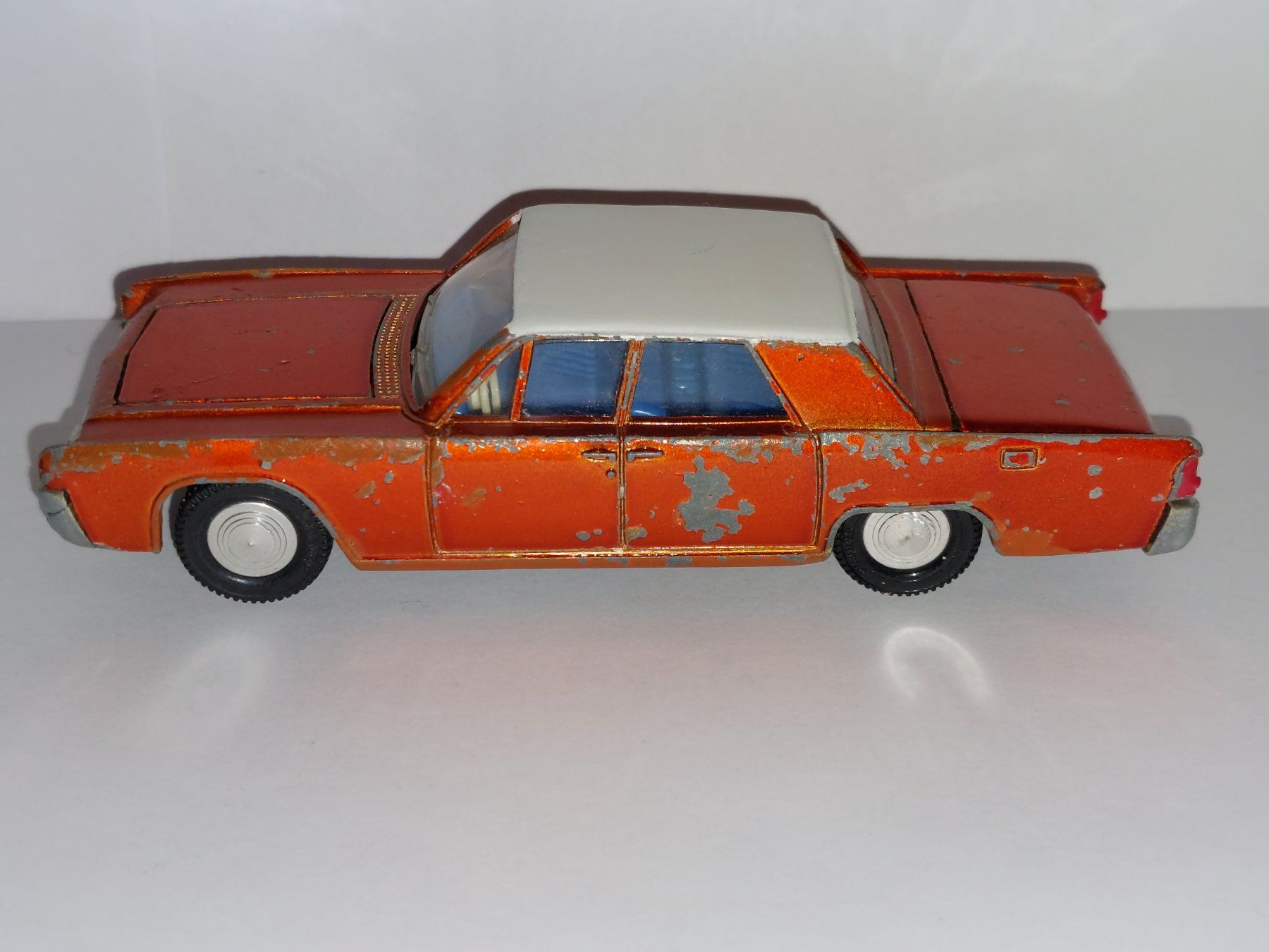 Dinky Toys Modellautos: Lincoln Continental 1:43 Dinky Toys – Gebraucht aus Diegten von isetta590 1