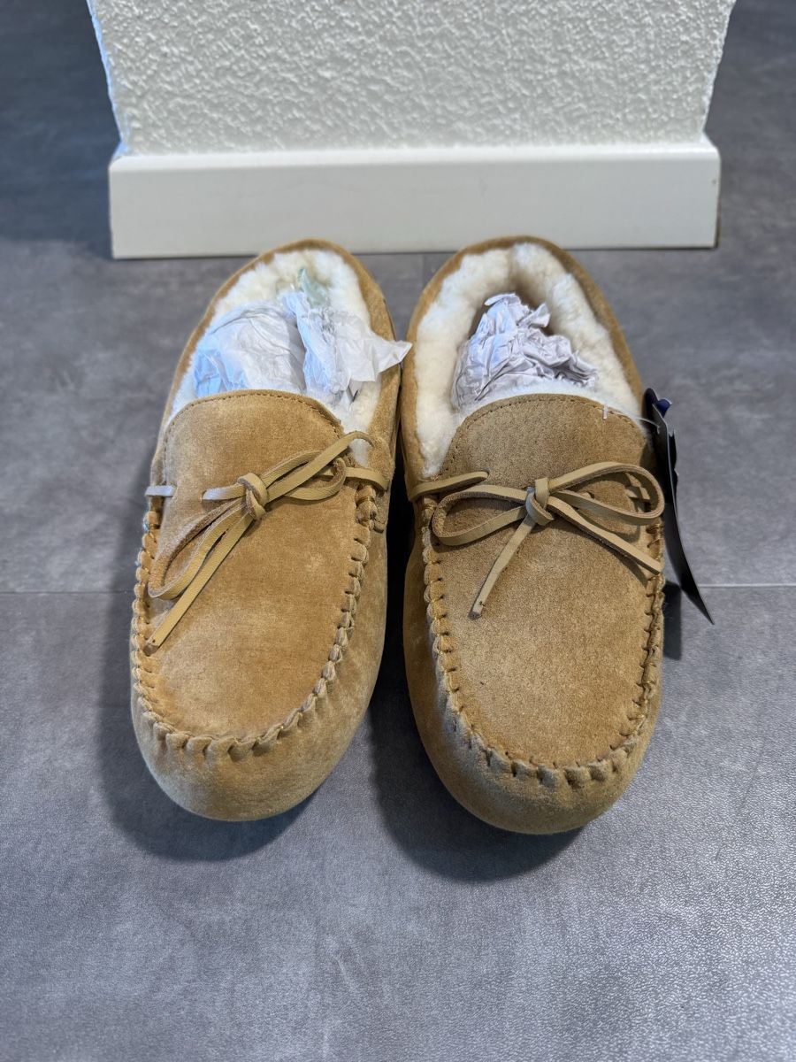 Ugg Scarpe da donna: NEW UGG Ascot Hausschuh – Nuovo e nell'imballaggio originale da Schlieren venduto da sch_7wfd 1