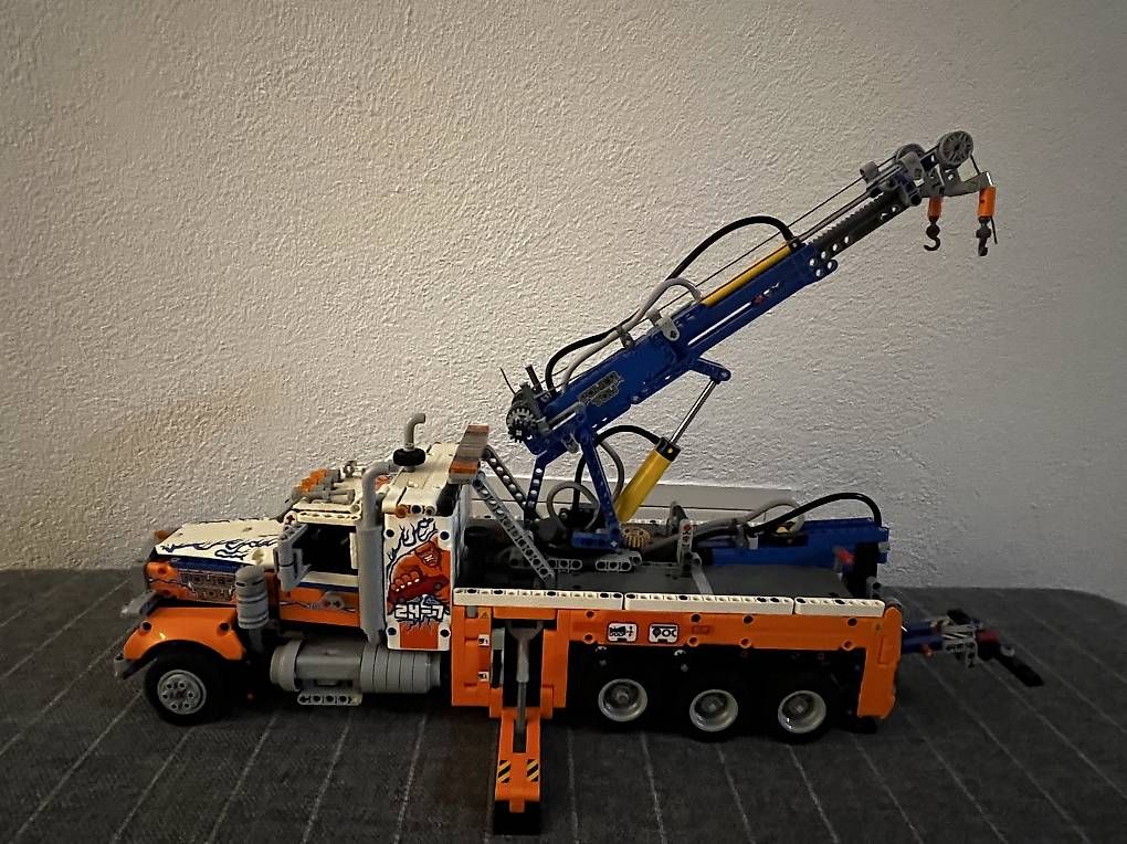 Kit di costruzioni: LEGO 42128 Schwerlast-Abschleppwagen – Usato da Rheinau venduto da Orcas 1