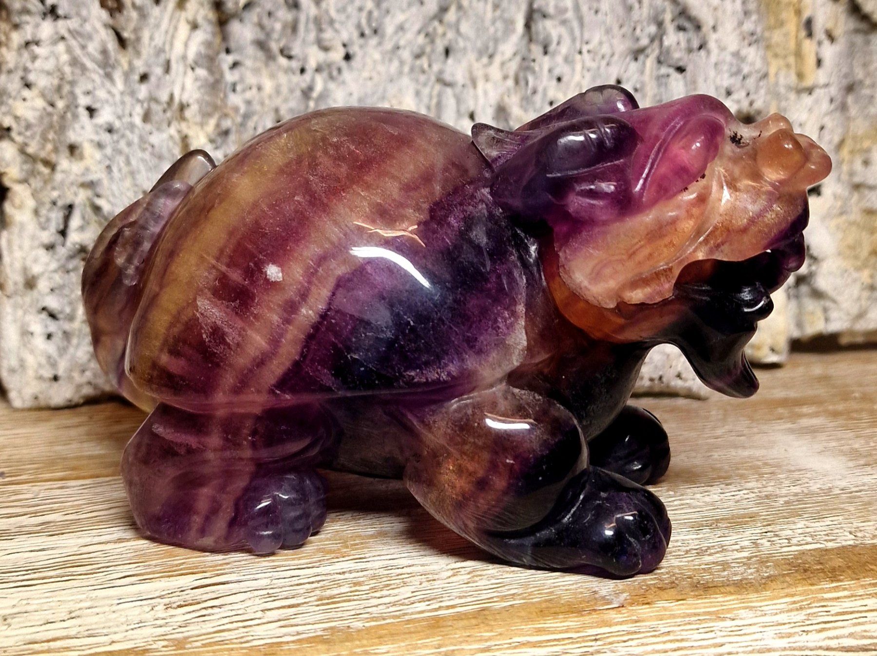 Minerali & Pietre curative: Longgui Drachenschildkröte aus Fluorit 895g – Nuovo (secondo la descrizione) da Matzingen venduto da Shay_Crystalz