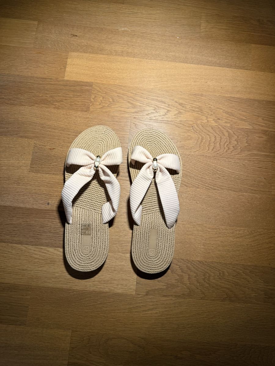 Scarpe da donna: Sommer Schuhe mit Schleife, Grösse 40 – Nuovo (secondo la descrizione) da Bremgarten AG venduto da viv_ml28