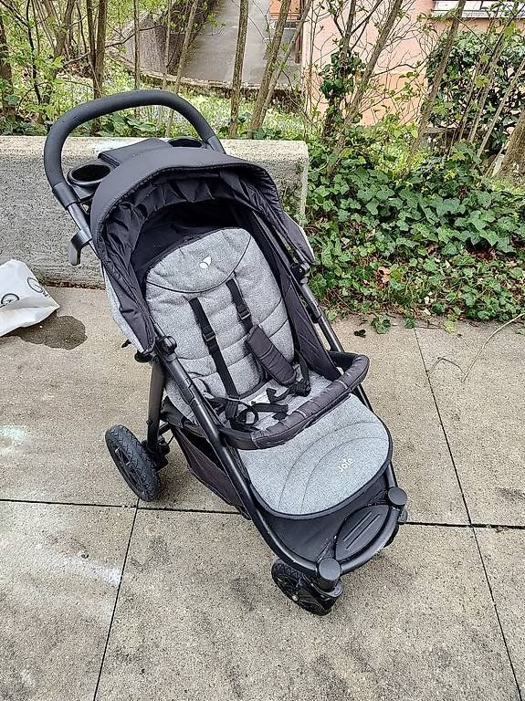 Joie Carrozzine: Poussette Joie pliable – Usato da Lausanne venduto da ft79