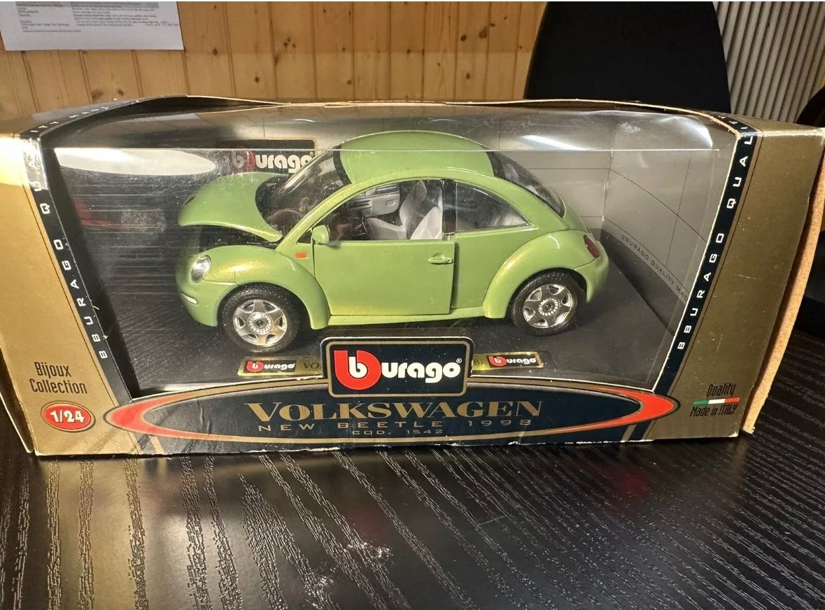 Volkswagen Modellautos: VW Beetle 1/24 Burago - Neu – Neu und originalverpackt aus Uster von den_9jkr 2