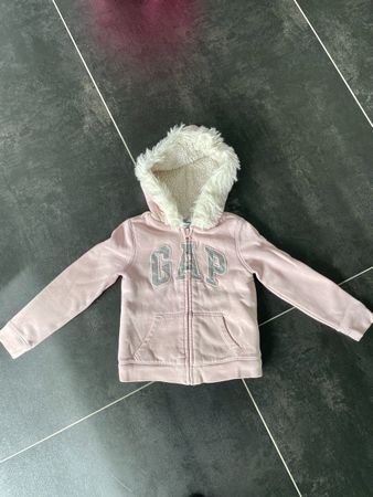 GAP Jäckchen mit Kunstfell Grösse 5
