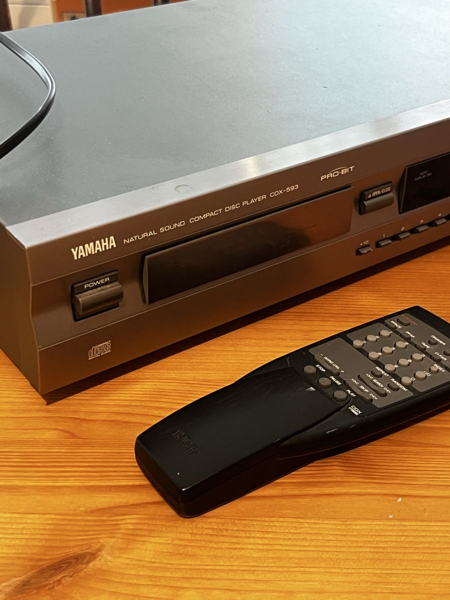 Yamaha Sistemi audio & multimediali: Yamaha CD-Spieler CDX-593 – Usato da Bern venduto da Romingerre