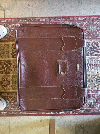 Großer Vintage‑Lederkoffer – stabil & dekorativ