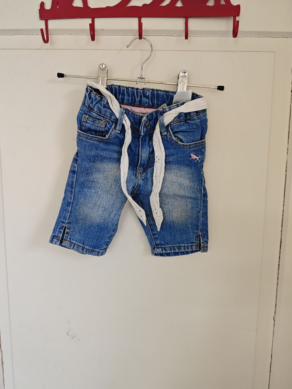 H&M Pantalons: Kurze Hose Gr 80 – D'occasion à Winterthur par Shorna