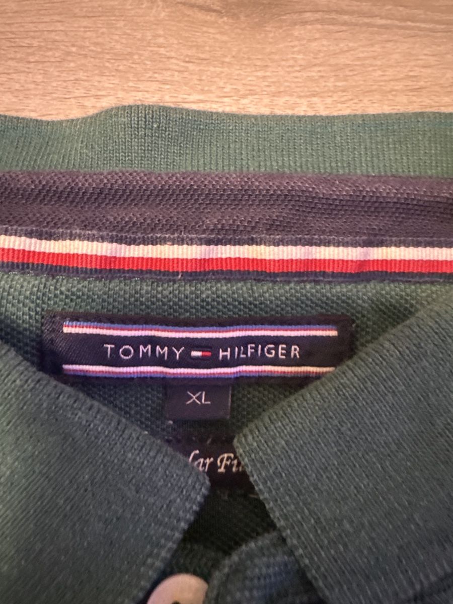 Tommy Hilfiger Polo-Shirts: Polo Tommy Hilfiger coloré, taille XL – Gebraucht aus Montreux von luc_w7cx 2