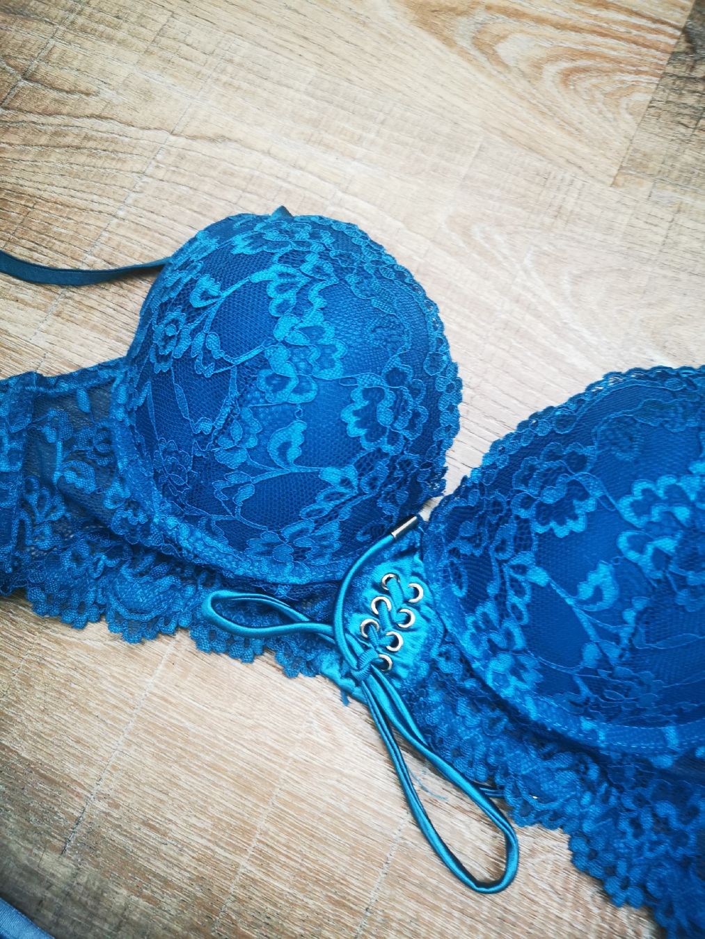Autres dessous: blaues Dessous-Set mit Spitze, Grösse 75C – D'occasion à Balsthal par Leila_Luna 1