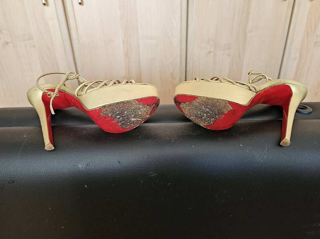 Scarpe da donna: Louboutin 140 couleur or taille 36 1/2 – Usato da Bernex venduto da Steph730 3