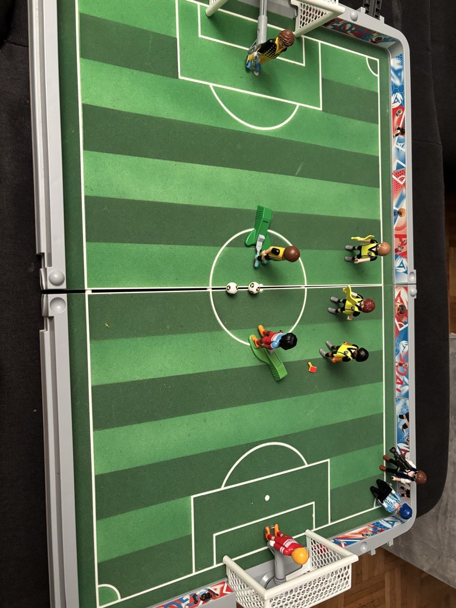 Playmobil Giocattoli: Playmobil Fussball – Usato da Matten b. Interl venduto da pimkie84 1