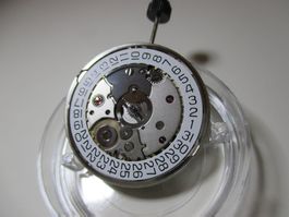 SW200 autom. Uhrwerk neu & ORIGINAL, kompatibel ETA2824