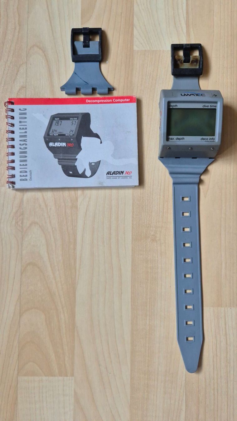 Montres: Uwatec - Aladin Pro Tauchcomputer – Défectueux à Dornach par SolaRich