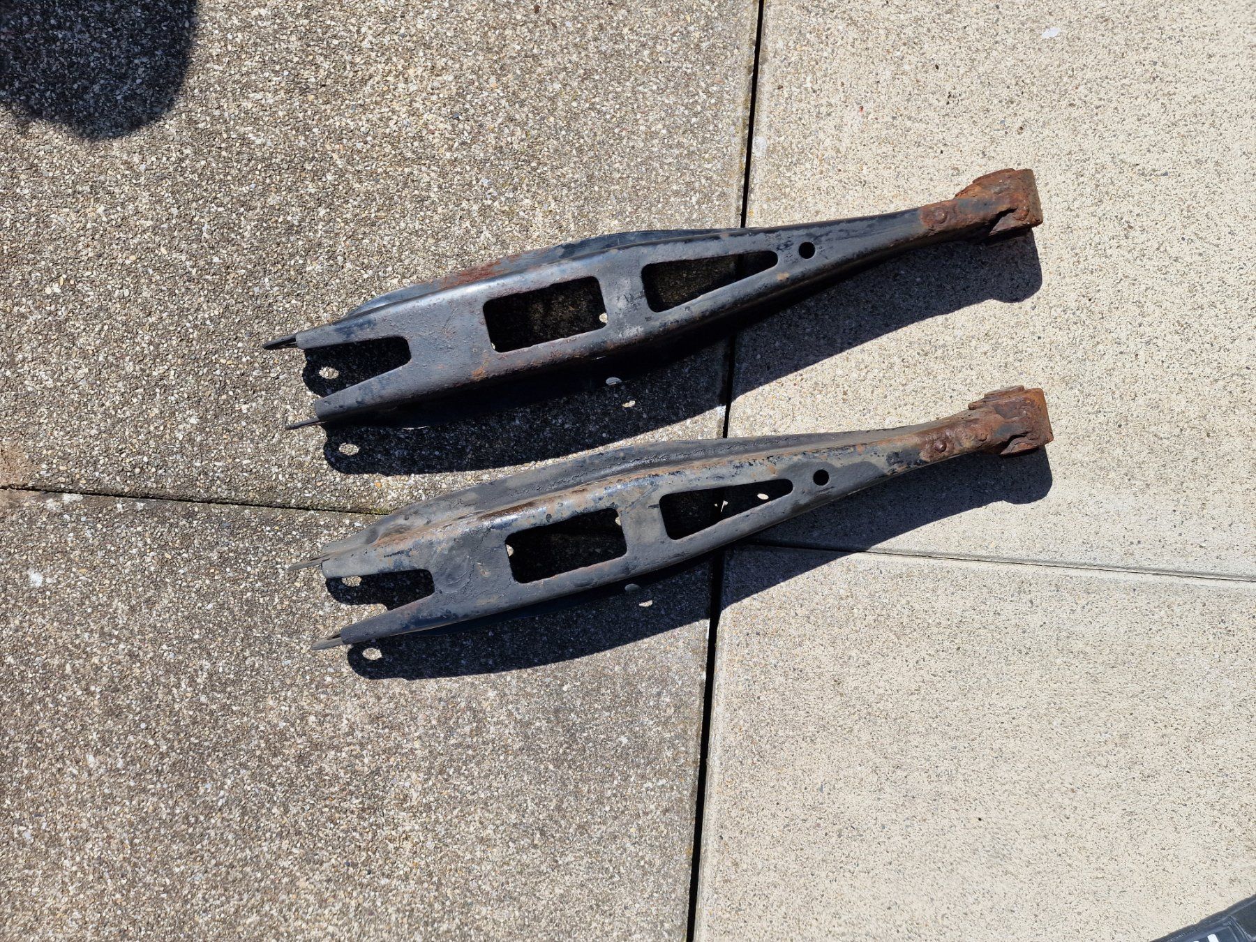 Toutes les pièces auto: Querlenker Lateral Arm - Suspension Control Arm - WRX STI – D'occasion à Buchrain par Sssschaller 5