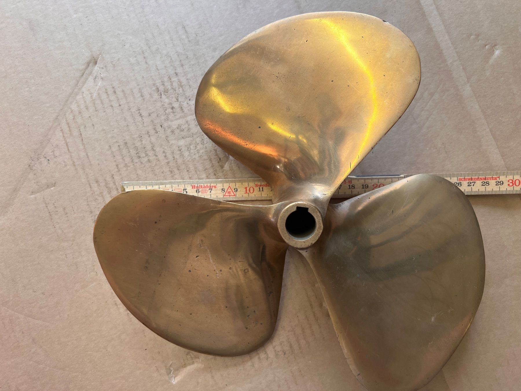 Boote: Bootsschraube in Bronze für dein Boot – Gebraucht aus Biel/Bienne von Jomazi 1