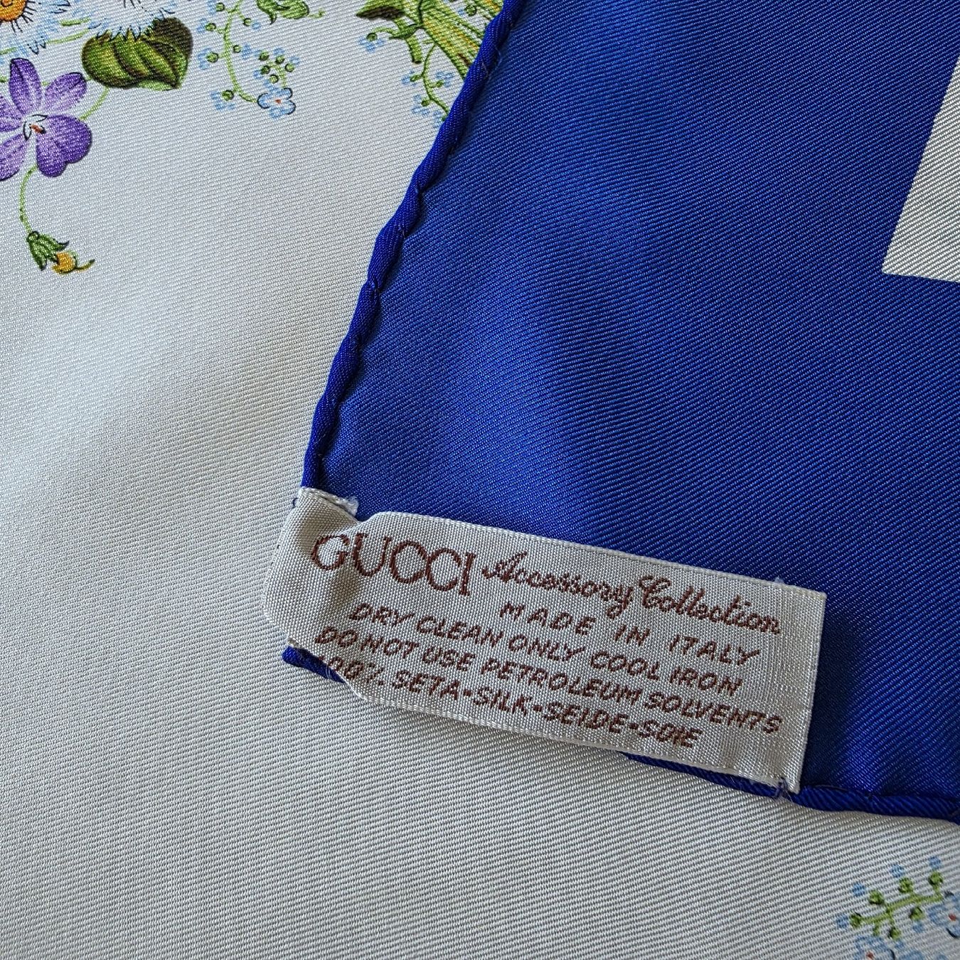 Gucci Foulards, Tücher & Schals: Gucci Seidentuch 88 × 88 cm – Neu (gemäss Beschreibung) aus Zürich von LIMAR 6