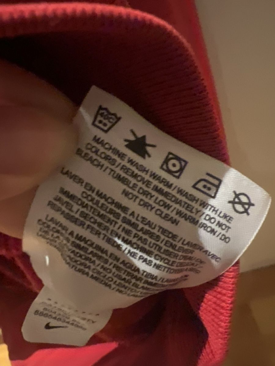 Nike Maglioni & Felpe: Roter Nike Hoodie – Usato da Oberengstringen venduto da pri_c8jk 2