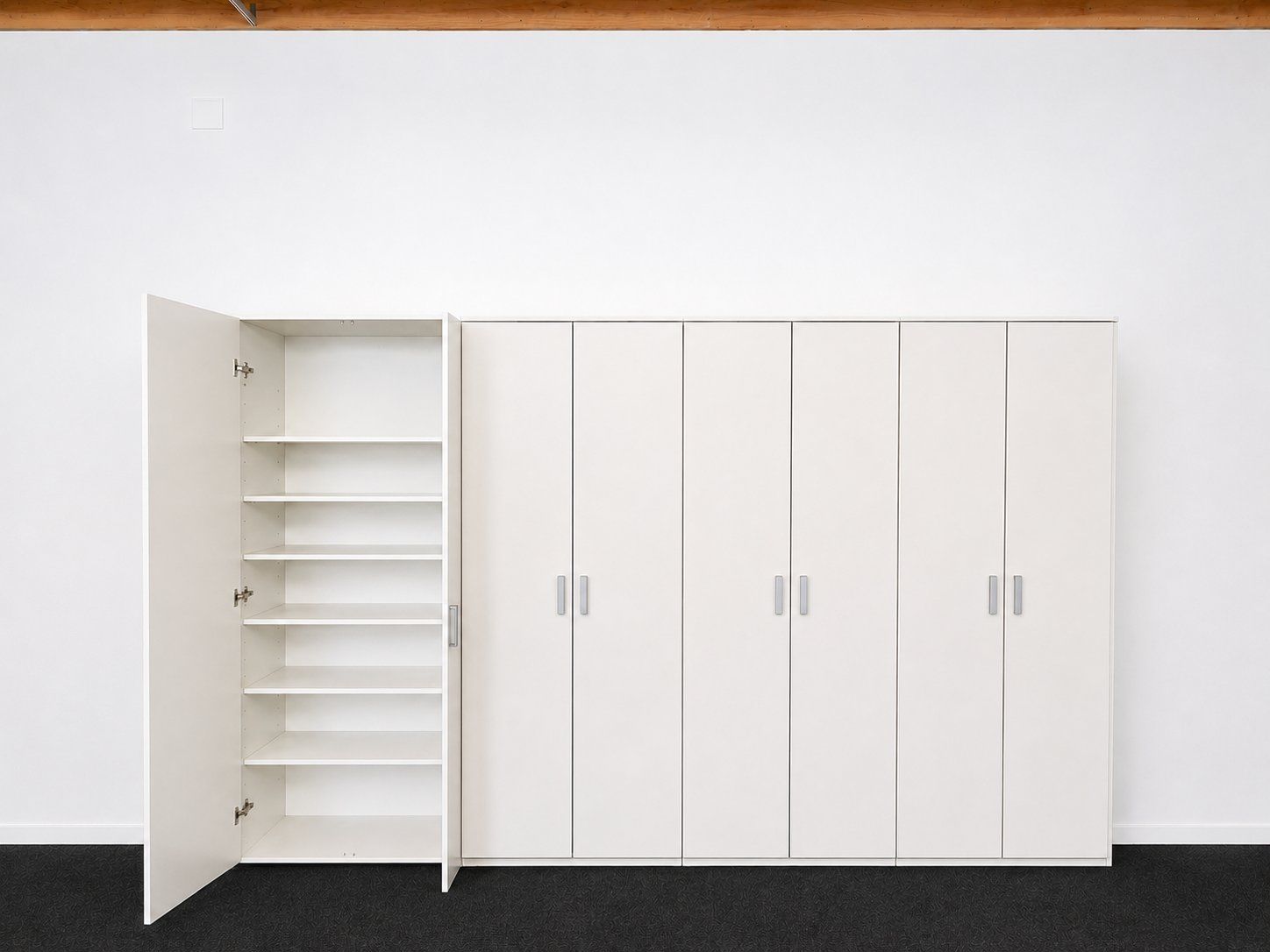 Armadi: Schrank weiss 2-türig – Usato da Appenzell venduto da oli_8dbc 3