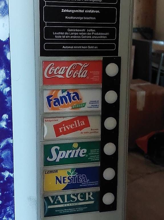Selecta Altro per Gastronomia & Hotel: Selecta Getränke Automat – Usato da Ottikon venduto da nag-champa77 2