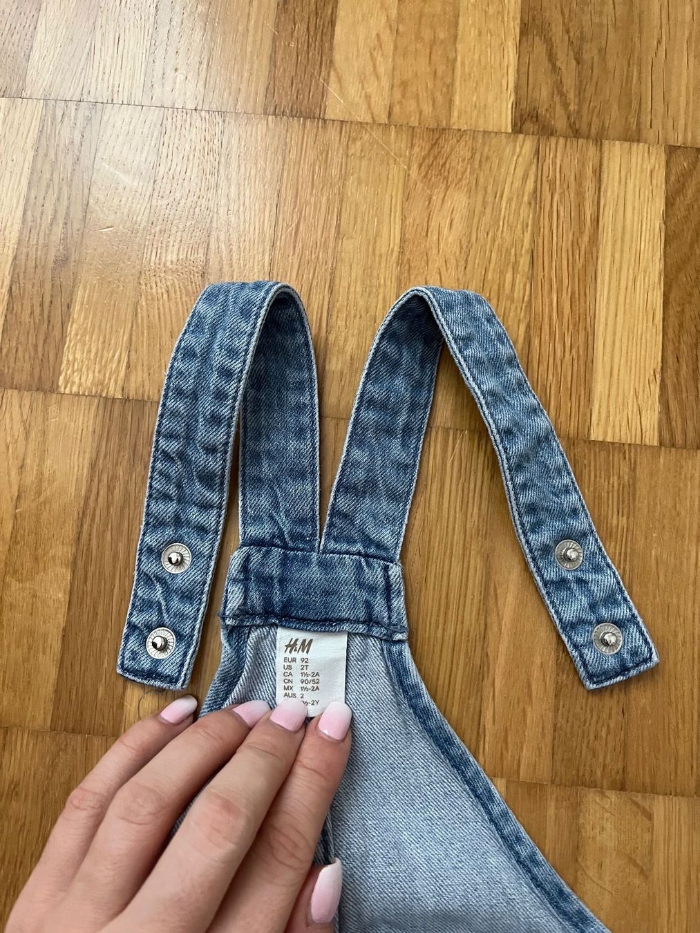 H&M Pantaloni: H&M Trägerhose Gr. 92 – Usato da Jona venduto da Good_luck1_ 5