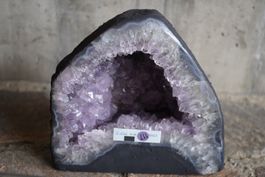 Amethyst   Druse 2.06kg    16.5cm x 15cm Räumung       3.2.1