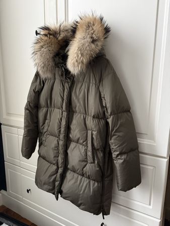 Max Mara puffer coat in perfect condition