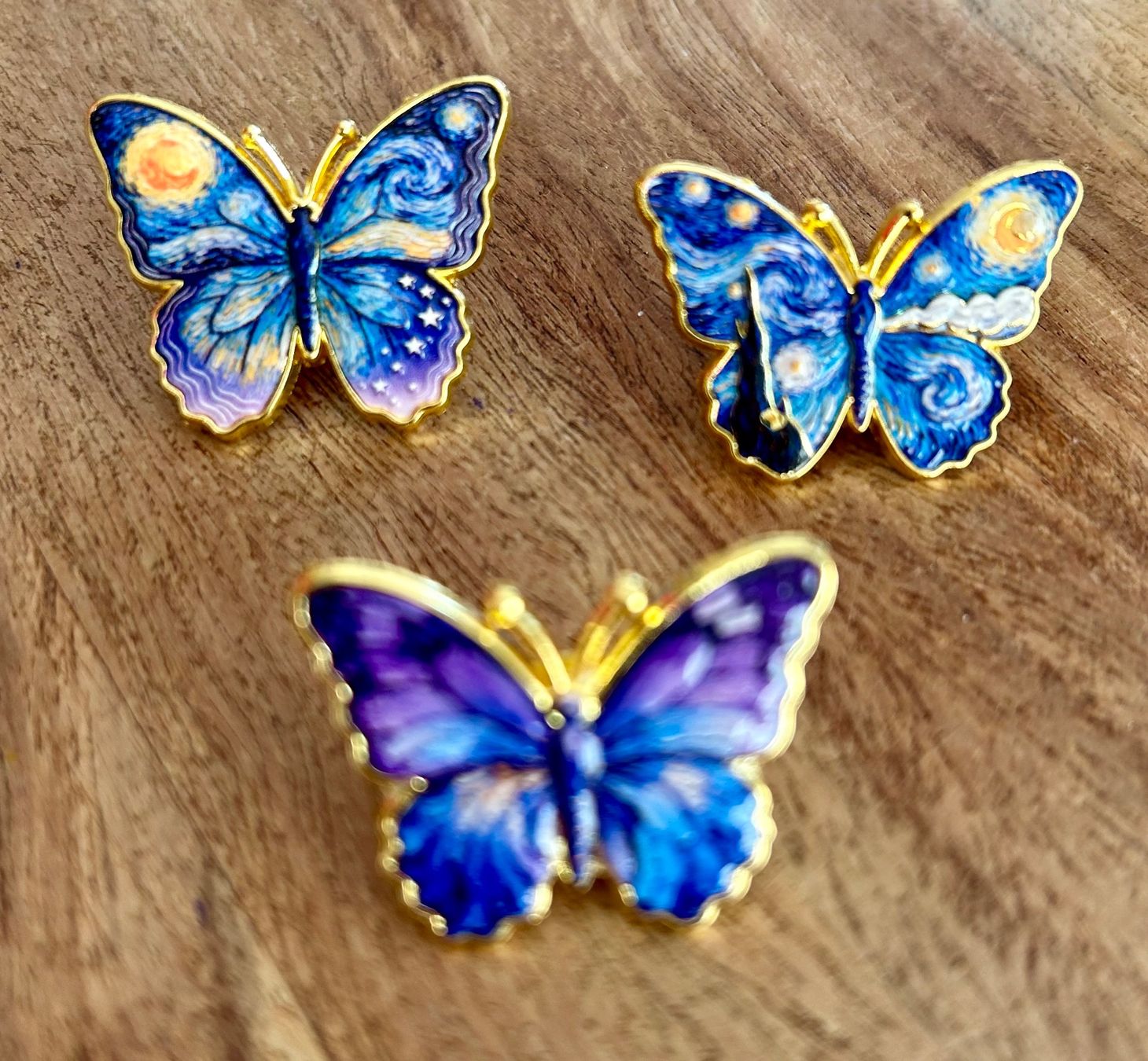 Plaketten & Abzeichen: Set 3x Pin Schmetterling – Neu und originalverpackt aus Geneve von vane267