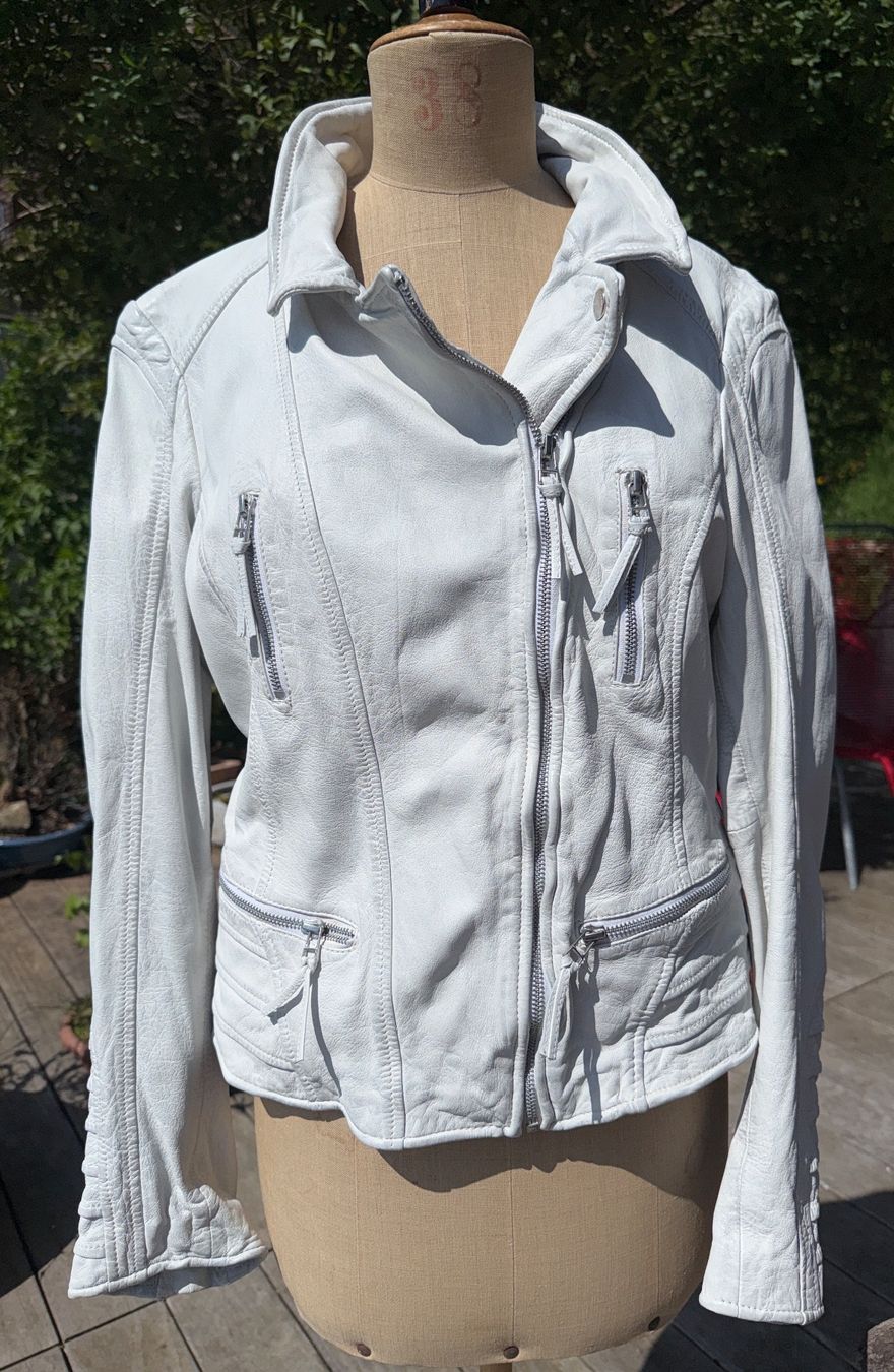 Jacken: Lederjacke Biker-Stil weiss Grösse 36/38 – Gebraucht aus Lostorf von Ka_schmi