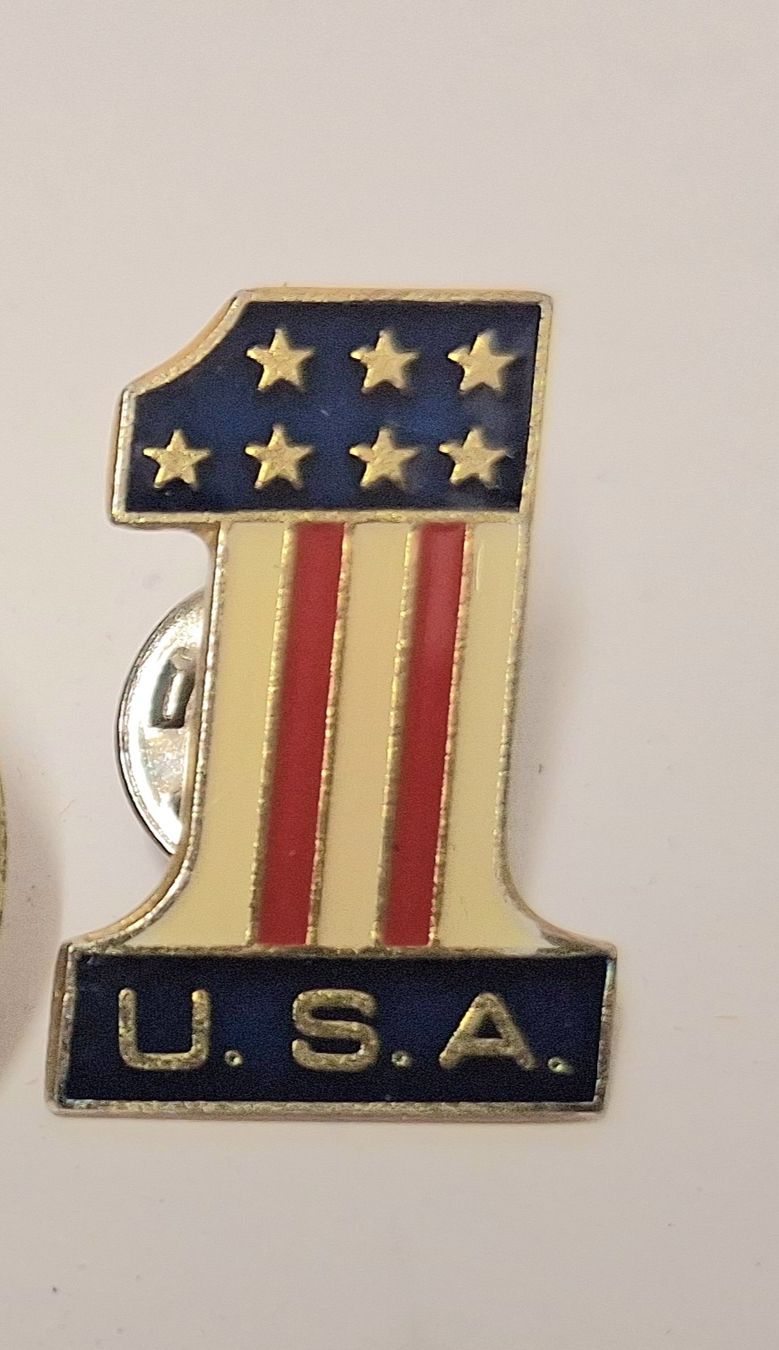 Harley-Davidson Placchette & Badge: Pin Set Harley-Davidson Cyprus USA  – Usato da Brugg AG venduto da bacbac5757 1