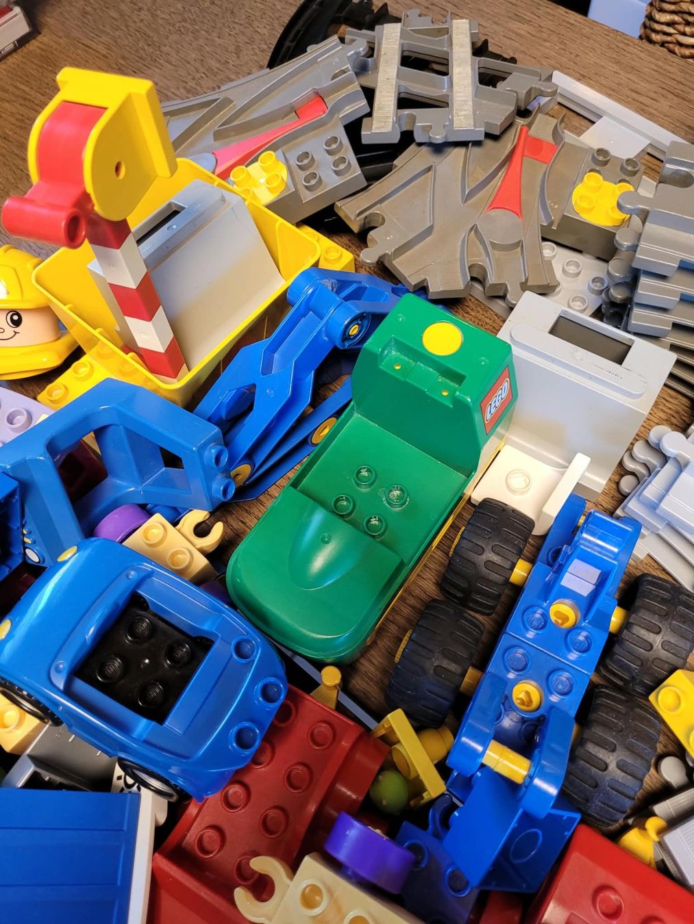 Lego Spielzeuge: LEGO DUPLO Eisenbahn Set – Gebraucht aus Sonceboz-Sombeval von ter_9rc5 7