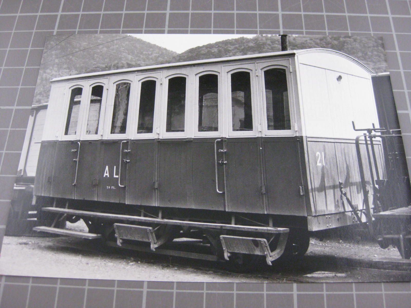 Cartoline postali: Aigle dépôt avec Train AL  – Nuovo (secondo la descrizione) da Malters venduto da Marosko