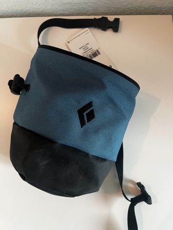 Black Diamond Zip Chalk Bag, Astral Blue!