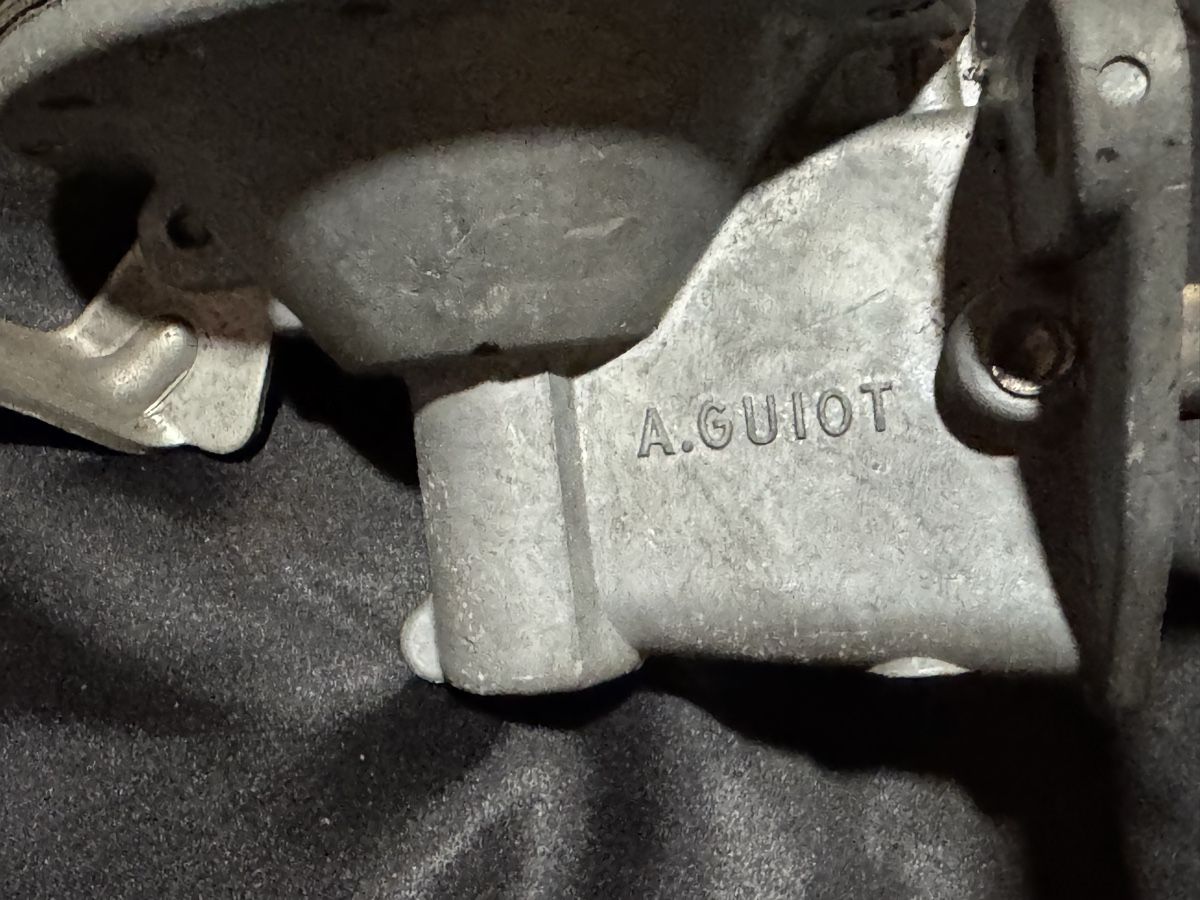 Altre raccolte & rarità: Pompe à essence A.GUIOT Type H ! – Usato da attalens venduto da La.trouvaille 1