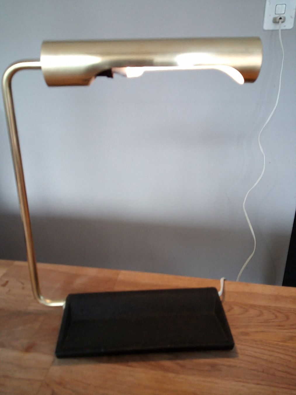 Lampade: Originale stabile Vintage Messing Schreibtisch Lampe – Usato da St.Gallen venduto da 55232