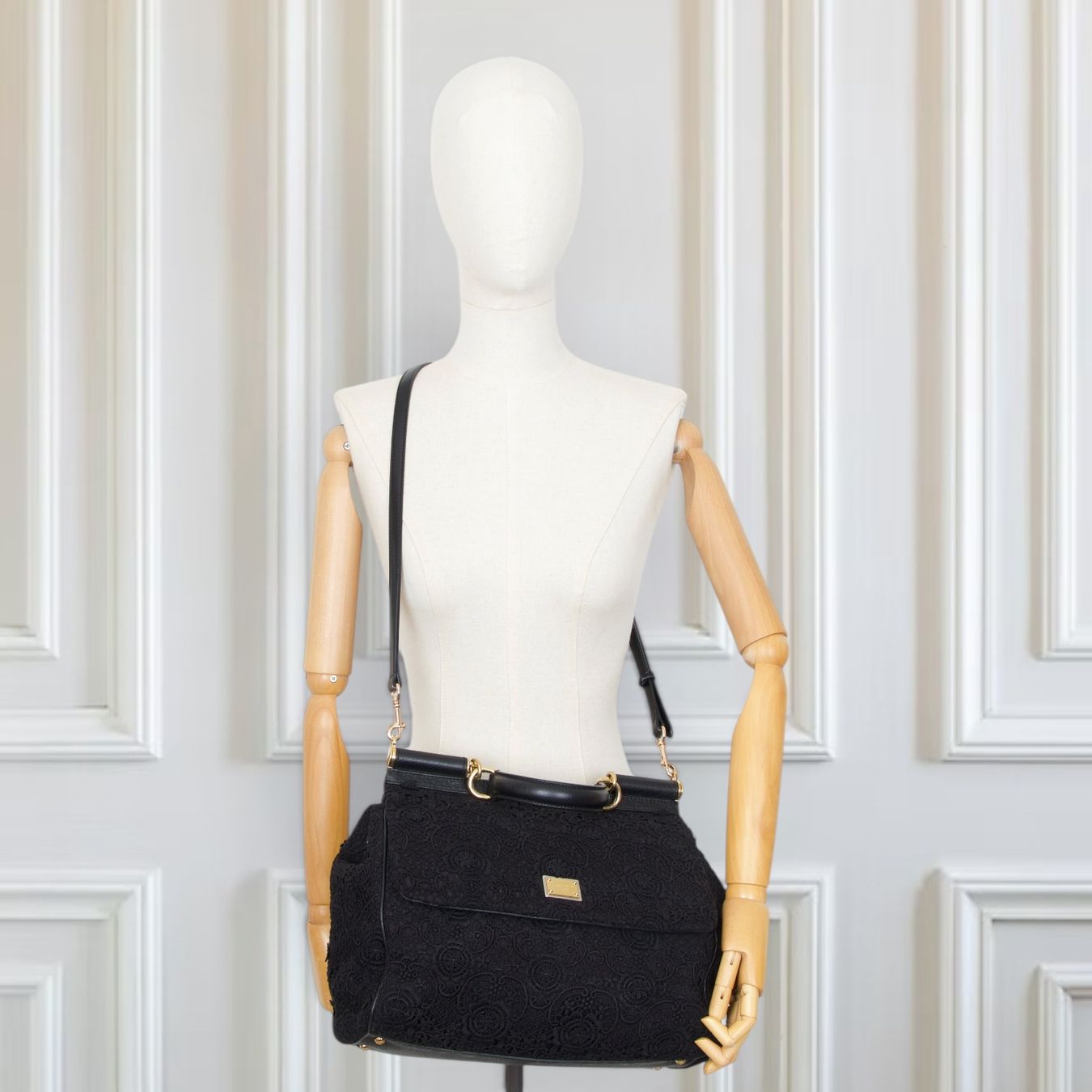 Dolce & Gabbana Borse da donna: Dolce & Gabbana Large Sicily Spitze schwarz – Usato da Binningen venduto da Designerlabels 2