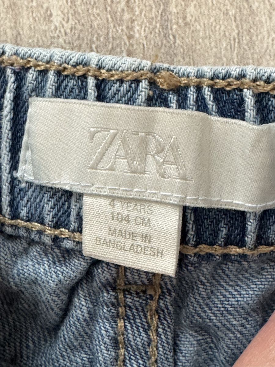 Zara Pantalons: Jeans Shorts Zara 104 – D'occasion à Galgenen par Vintluxe 2