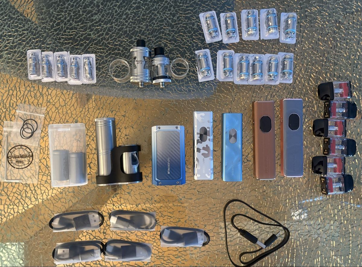 Altri Prodotti per fumatori: Vape Set 1. – Nuovo (secondo la descrizione) da Emmenbrücke venduto da pollux79