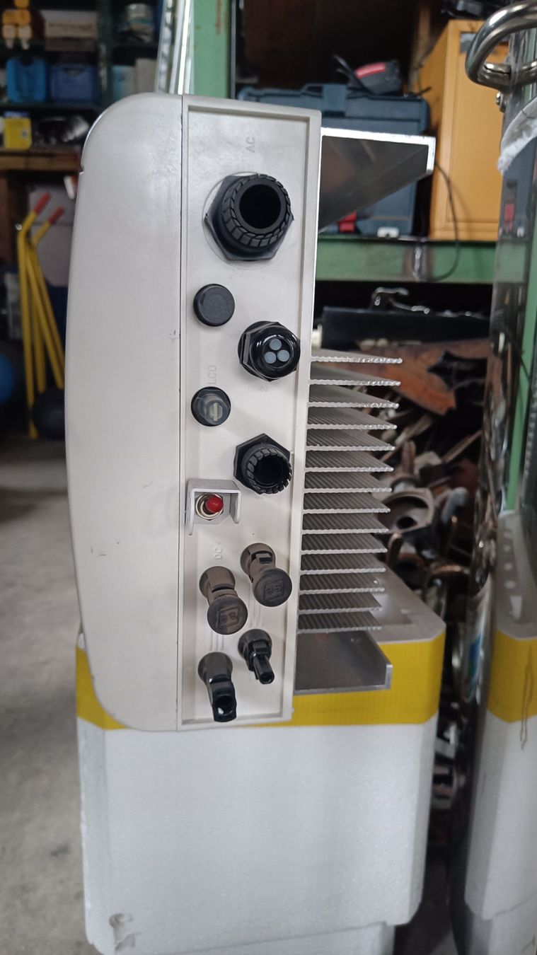 SolarEdge Inverter: Wechselrichter Solaredge SE10K EUR N4 – Usato da Interlaken venduto da Django65 1