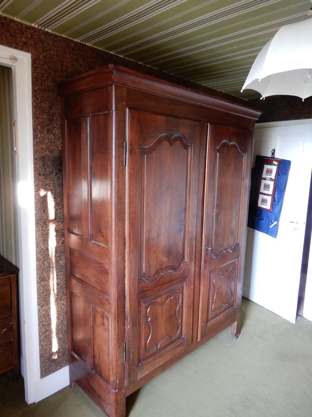 Armoires: Armoire – D'occasion à PLAN-LES-OUATES par DUMONTBE 1