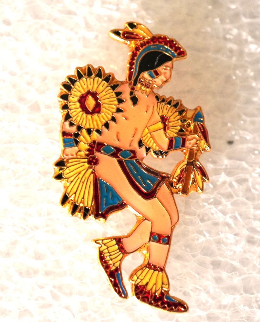Plaketten & Abzeichen: Pin Prächtiger Indianer – Gebraucht aus Worb von worb01