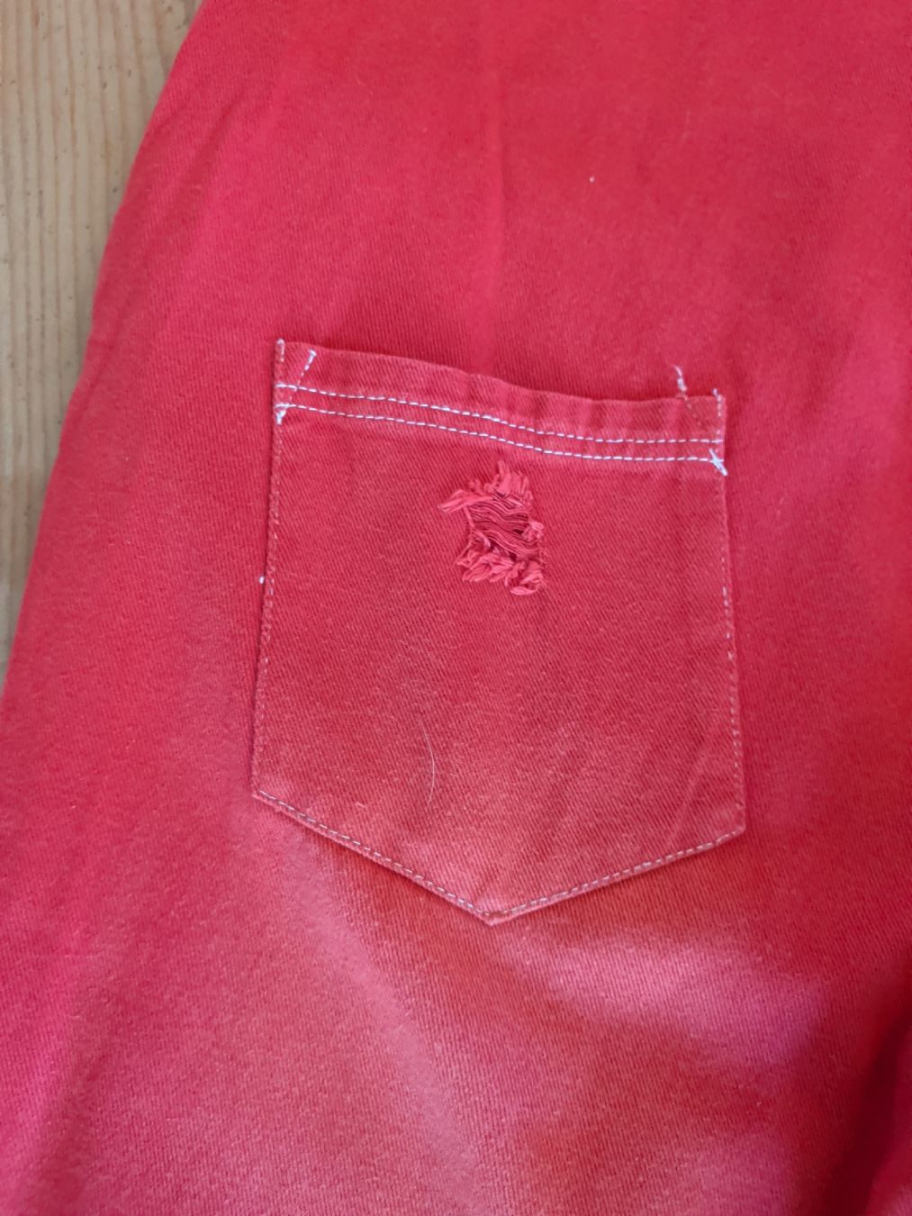 Pantaloni: Latzhose rot mit Goofy Print - Grösse L – Usato da Dietfurt venduto da Subforce1853 8
