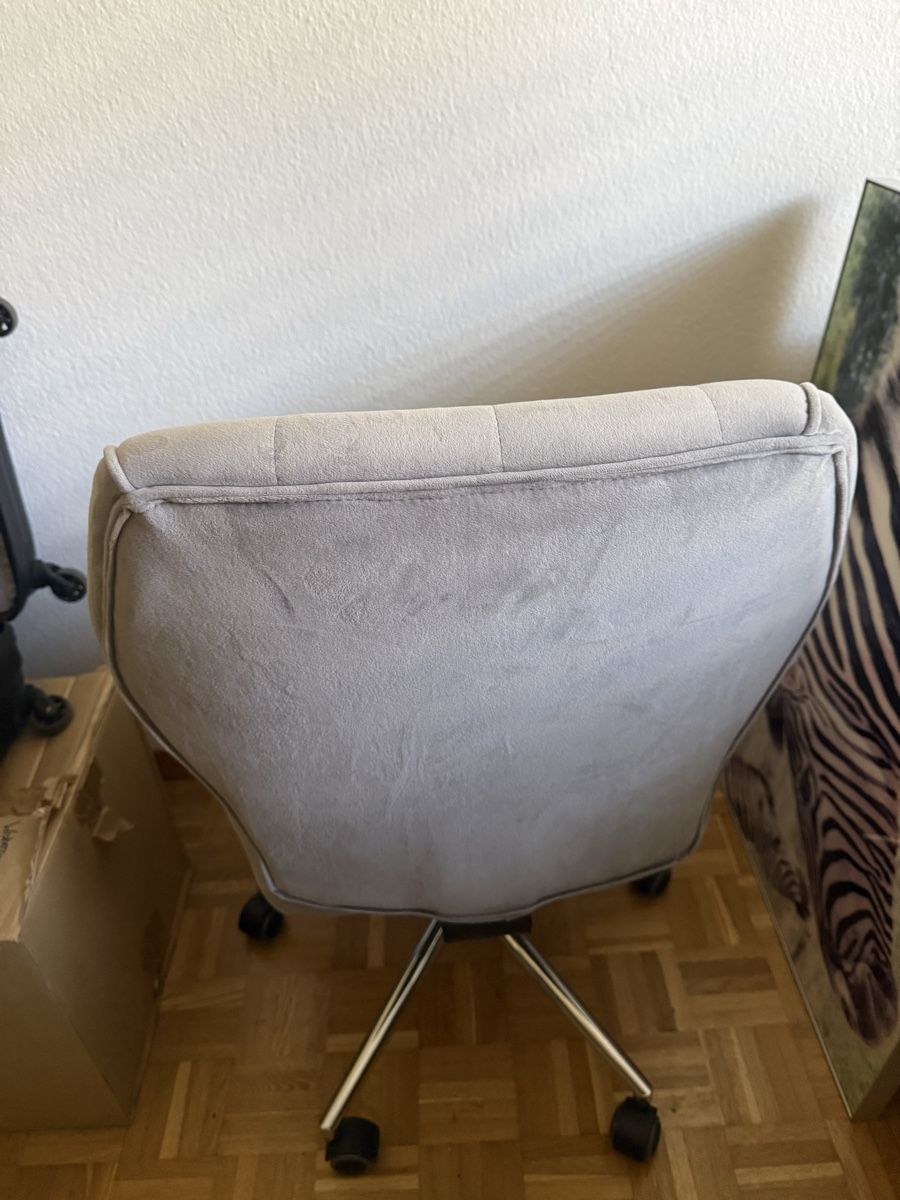 Chaises: Bürostuhl grau mit Strasssteinen – Neuf (Voir description) à Weinfelden par and_grs5 2