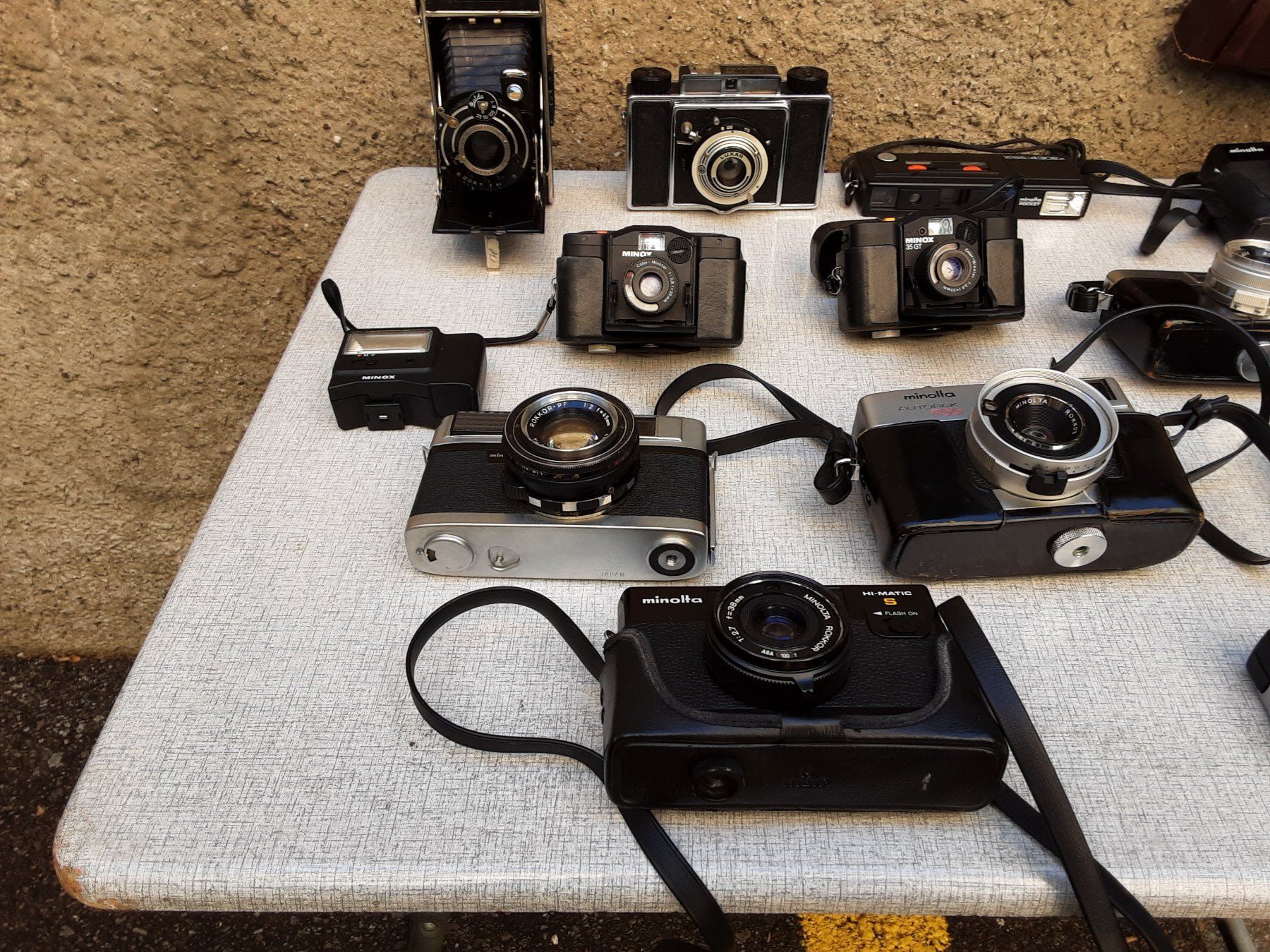 Minolta Fotocamera: Ein grosses Lot Kameras – Usato da Basel venduto da feld63 1