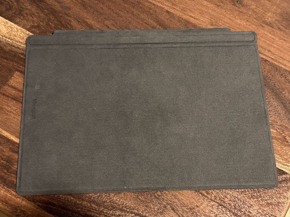 Microsoft Tastiere: Microsoft Surface Pro Tastatur Grau - CH Tastaturlayout – Usato da Winkel venduto da Pauder 1
