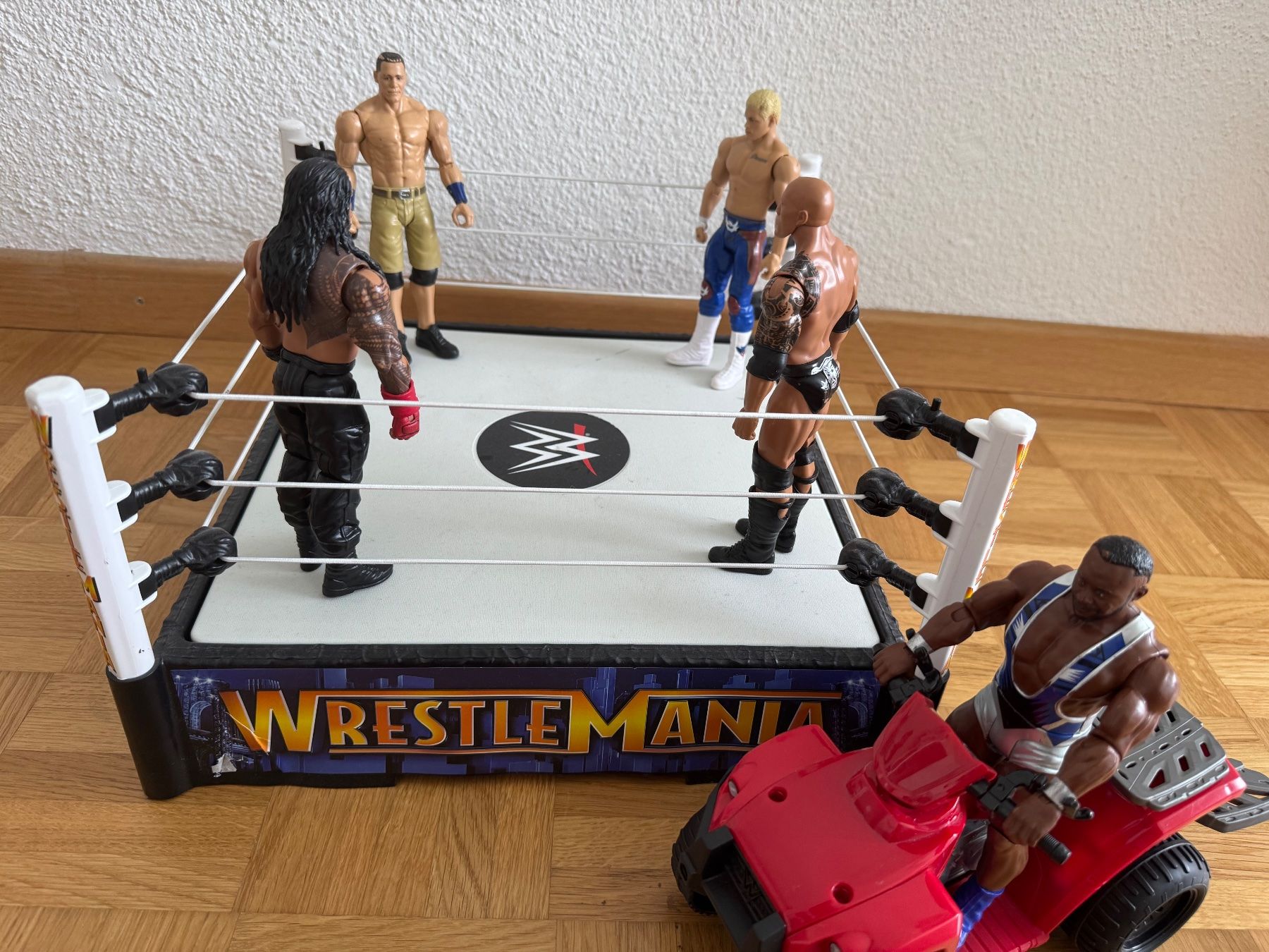Statuette: Wrestlemania Figuren Set mit Ring und Quad – Usato da Zürich venduto da MaSte 3