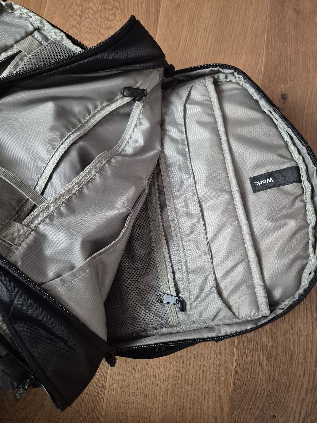 Rucksäcke: thule backpack 26l – Gebraucht aus Ostermundigen von Louhdezd 4