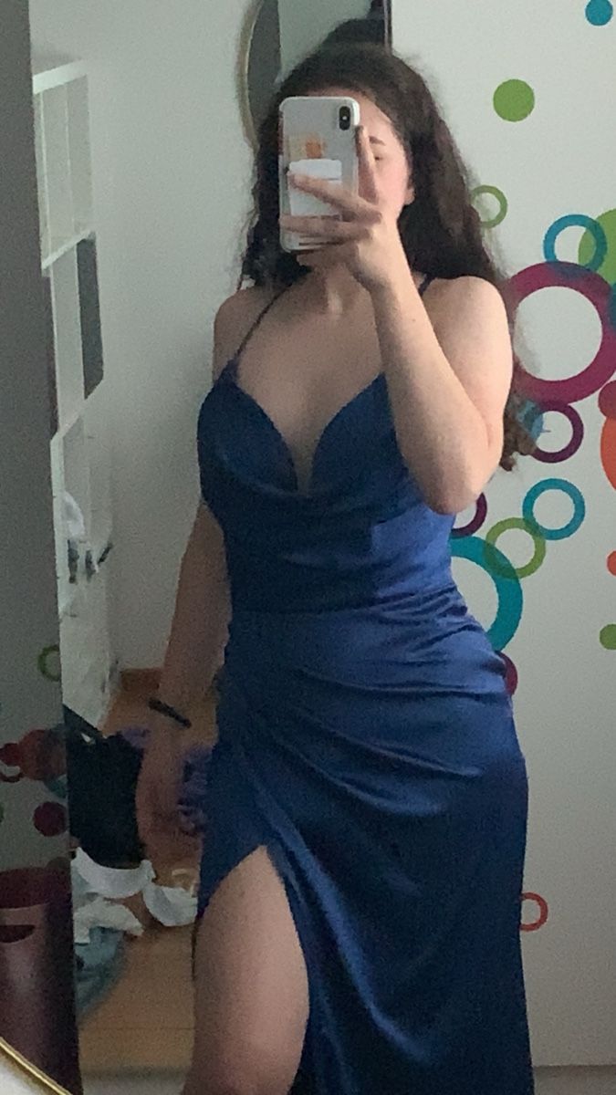Kleider: Abendkleid blau Grösse 34 – Gebraucht aus Rütihof von sul_s5r2